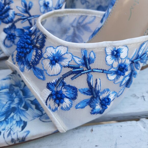 Rare 🔥 Boho embroidered and beaded retro Betsy Johnson shoes - Picture 4 of 13